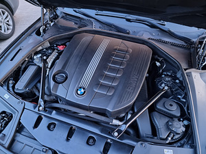 BMW F11 3.0 180kw M-pakett rohkete lisadega (6 foto / 15)