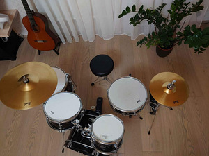 Trummikomplekt Pearl junior (5 foto / 5)