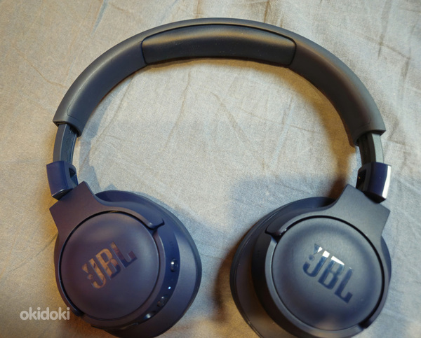 Продаю беспроводные наушнки JBL tune, в отличном состоянии