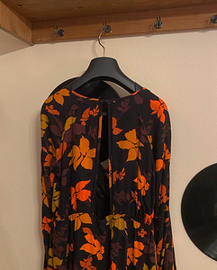Платье Mango размер M (3 фото из 3)