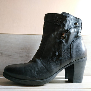 Кожаные стильные фирменные ботинки от NERO GIARDINI 39-39