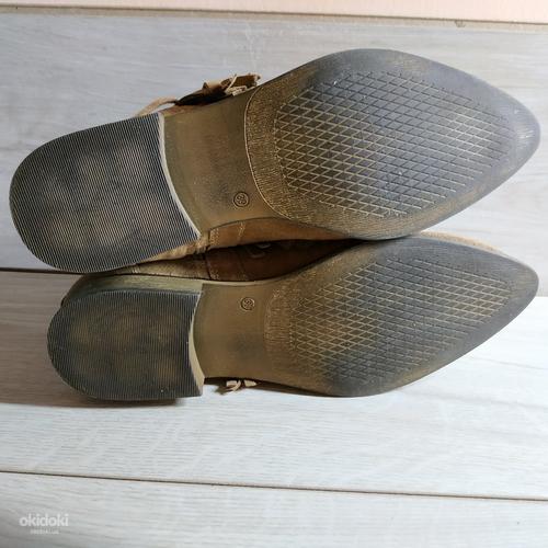 Кожаные стильные фирменные ботинки с бахромой от Catwalk- 39 (фото #9)