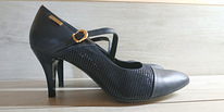 Шкіряні фірмові жіночі туфлі 39 р шкіра всюди - Нові