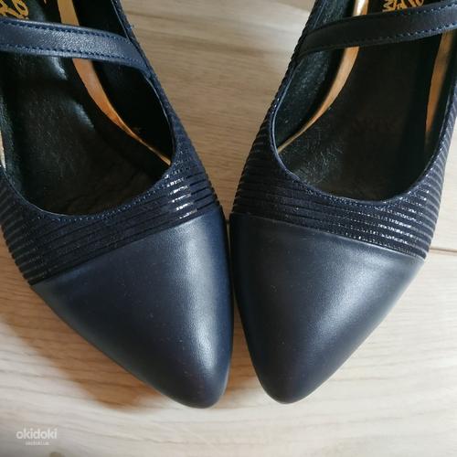 Кожаные фирменные женские туфли 39 р кожа везде - новые (фото #4)