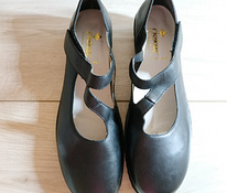 Шкіряні, фірмові оригінальні жіночі туфлі від Riker 40 р