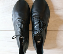 Кожаные фирменные туфельки из мягкой кожи от Bata- Италия 40
