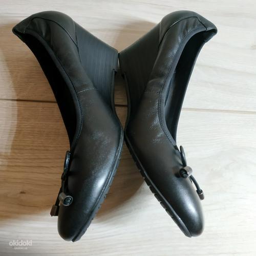 Кожаные фирменные женские туфельки от от Bata 38- 39 р (фото #6)