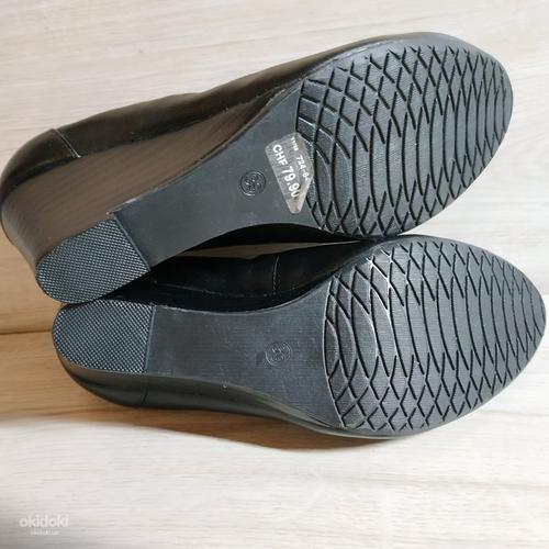 Шкіряні фірмові жіночі туфельки від від Bata 38- 39 р (фото #9)