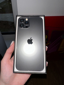 iPhone 12 Pro (128 ГБ) (1 фото из 3)