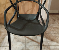 Продам комплект стульев