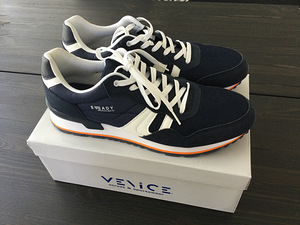 Beautiful Sneakers for Men in Blue, Size 46, Lether Shoes (1 foto / 5)