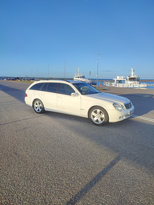 Продам MERCEDES-BENZ E 220 CDI T (9 фото из 9)