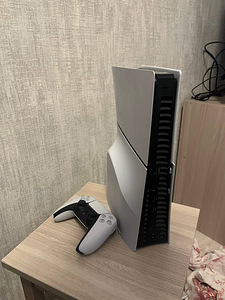 Playstation 5 Slim 1TB (1 foto / 2)