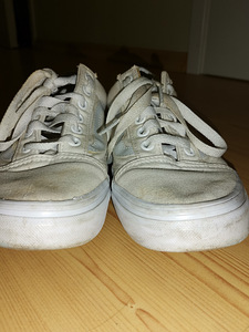 Продать кроссовки Vans (4 фото из 4)