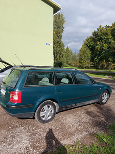 Volkswagen passat variant 2001 (2 foto / 8)
