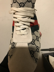 Кроссовки Gucci (4 фото из 6)