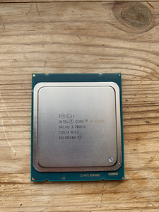 Intel i7-4820K