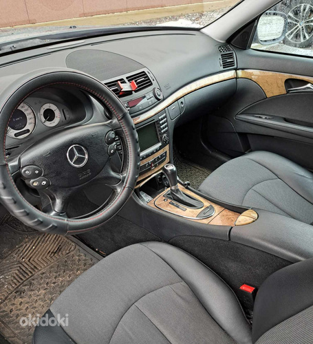 Mercedes Benz W211 (foto #4)