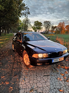 BMW 525 e39 120kw 2000a. (1 foto / 4)