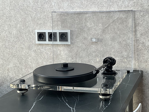 PRO-JECT 2-Xperience ACRYL + Carbon Tonearm (2 foto / 10)