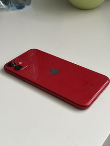 iPhone 11 64Гб (3 фото из 6)