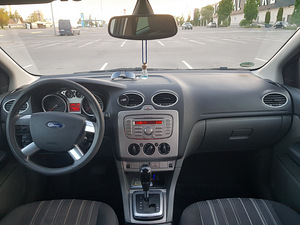 Ford Focus 2008.автомат.газ (5 фото из 6)