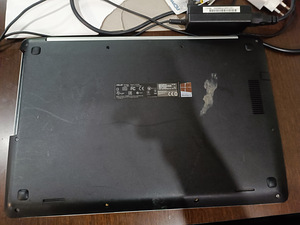 Asus r553L (3 foto / 3)