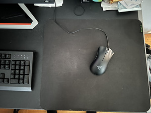 Продам комлпект Razer клавиатура, мышка и коврик (2 фото из 2)