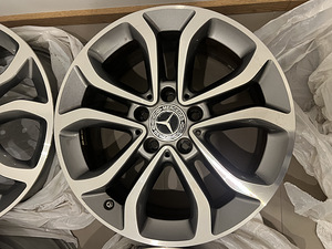 Originaal Mercedes-Benz R17 valuveljed 5x112 ET48.5 + TPMS (2 foto / 9)