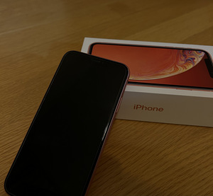 iPhone Xr 64 GB (6 foto / 6)