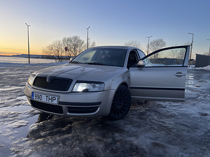 Skoda superb 2004 (5 foto / 10)