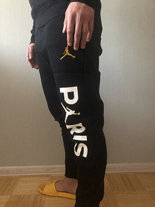 Nike Air Jordan PSG ülikond (2 foto / 8)