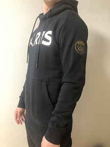 Nike Air Jordan PSG ülikond (5 foto / 8)