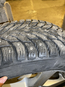 Nokian TYRES Hakkapelita 9, 205/60/16,8-9 mm (3 foto / 10)