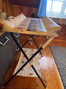 Пеленальный столик (5 фото из 9)