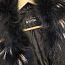 Кожаное пальто с воротником из натурального меха (фото #3)