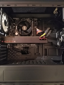 Ryzen 5 2600/B350M/16GB RAM/SSD 500GB/Radeon RX VEGA 56 8GB (8 foto / 10)
