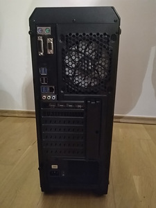 Ryzen 5 2600/B350M/16GB RAM/SSD 500GB/Radeon RX VEGA 56 8GB (6 foto / 10)