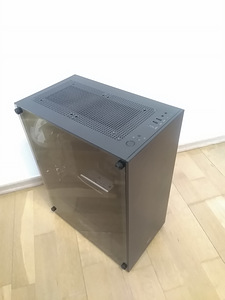 Xeon E5-2680/X99/24GB/SSD 128GB/HDD 500GB/Radeon RX 470 8GB (2 foto / 10)