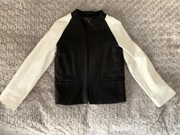 Манго черно-белая куртка (фото #1)