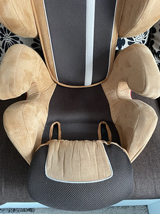 Autoiste 15-36kg (4 foto / 6)