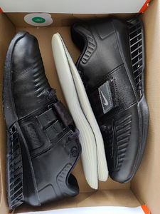 Nike Romaleos 3 XD Weightlifting Shoes (5 foto / 7)