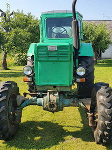 Traktor T40 AM, 1989a (3 foto / 5)