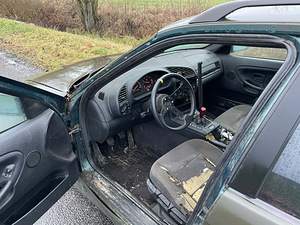 BMW 328i manuaal (6 foto / 7)