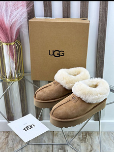 UGG (1 foto / 3)