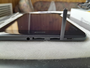 Prestigio Q PRO 4G 8 tolli (4 foto / 8)
