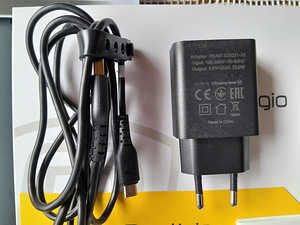 Prestigio Q PRO 4G 8 tolli (6 foto / 8)