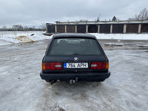 BMW е30 туринг 1.8 бензин механика с коробкой. (4 фото из 12)
