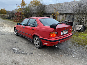 Продается BMW e36 1.8is manual. (4 фото из 7)