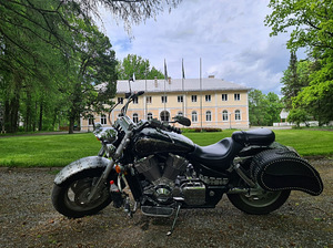 Müüa Honda VTX1800R (3 foto / 6)